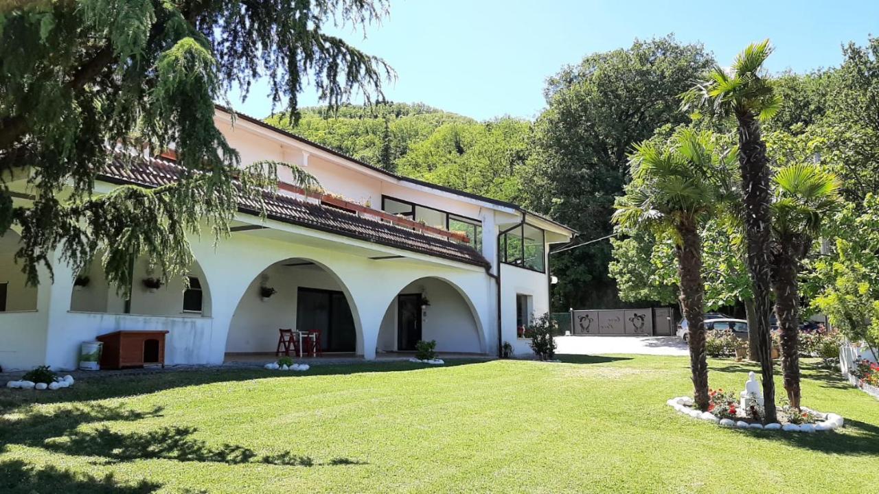 Bed and Breakfast "Cara Pace" In Collina Per Famiglie Montefiore Conca Экстерьер фото